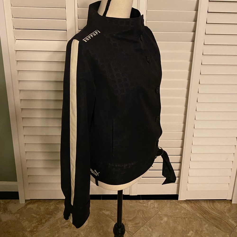 Puma Ferrari driving jacket. - Picture 2 of 7